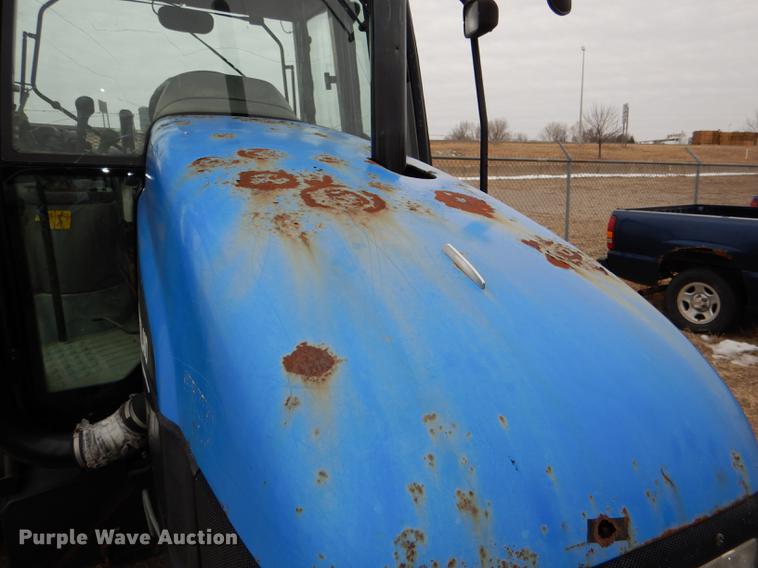 image for item DE0107 2002 New Holland TS100 tractor