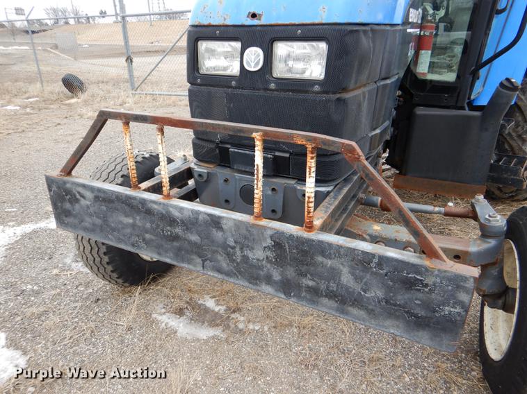 image for item DE0107 2002 New Holland TS100 tractor