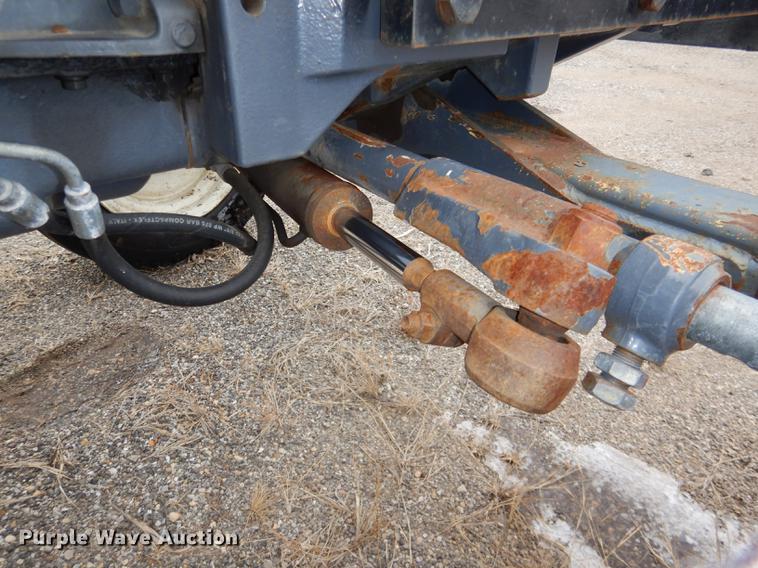 image for item DE0107 2002 New Holland TS100 tractor