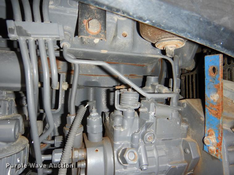 image for item DE0107 2002 New Holland TS100 tractor