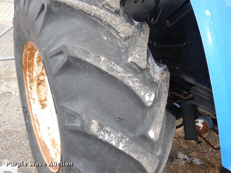 image for item DE0107 2002 New Holland TS100 tractor