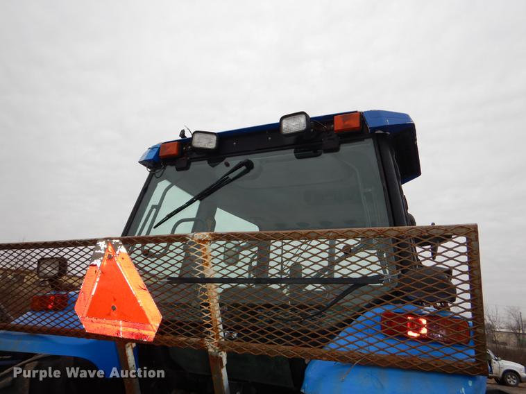 image for item DE0107 2002 New Holland TS100 tractor