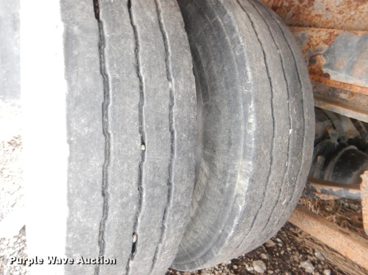 image for item DE0108 2006 Trail-Eze TE401 tilt deck equipment trailer