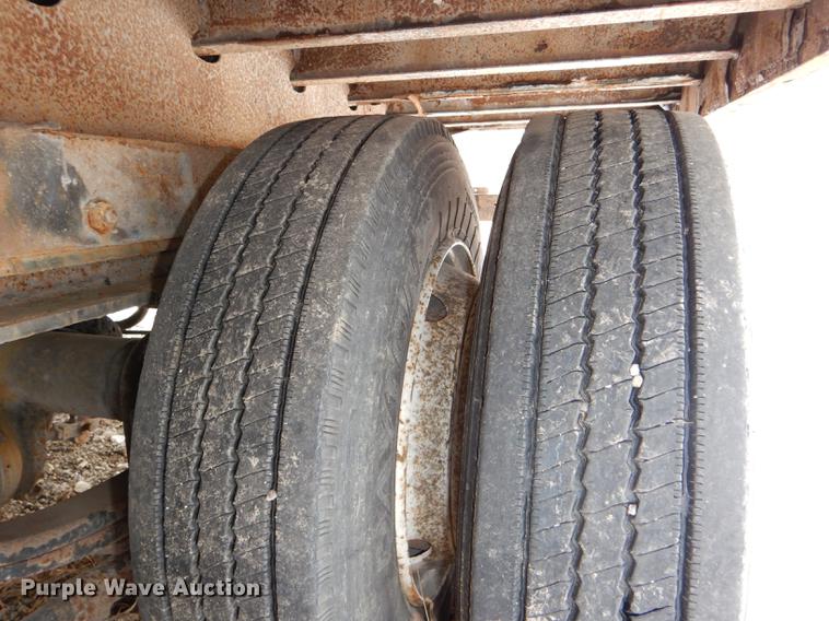 image for item DE0108 2006 Trail-Eze TE401 tilt deck equipment trailer