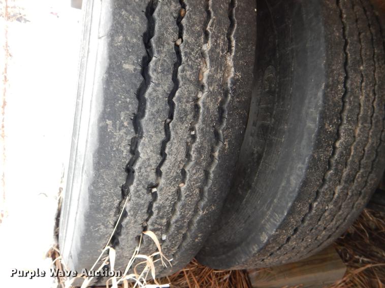 image for item DE0108 2006 Trail-Eze TE401 tilt deck equipment trailer