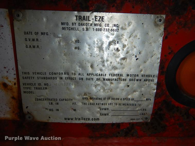 image for item DE0108 2006 Trail-Eze TE401 tilt deck equipment trailer