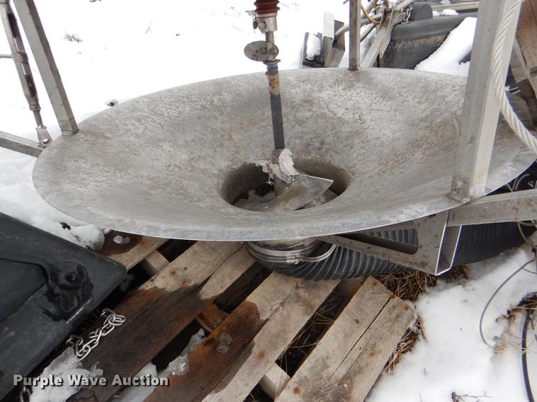 image for item DE0110 2005 Solarbee SB1250V12 circulation pump