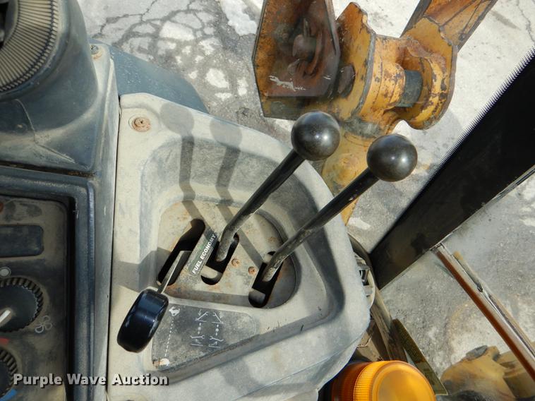 image for item DE0112 2003 John Deere 310G backhoe