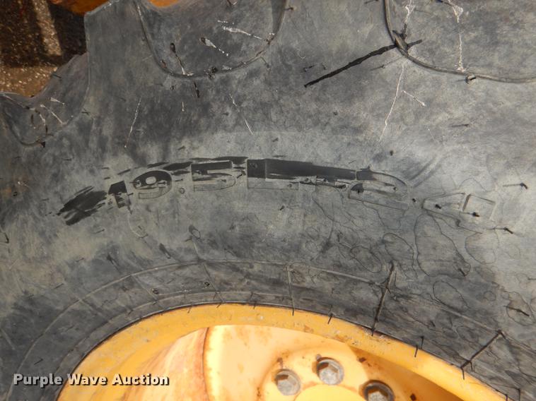 image for item DE0112 2003 John Deere 310G backhoe