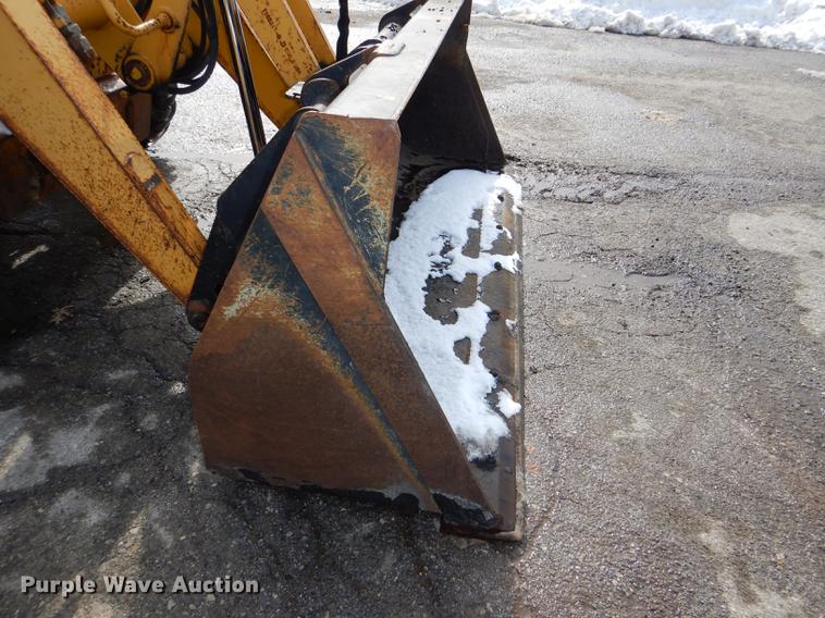 image for item DE0112 2003 John Deere 310G backhoe