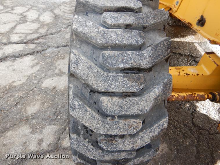 image for item DE0112 2003 John Deere 310G backhoe