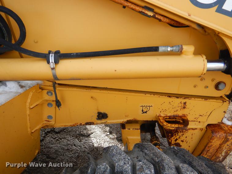 image for item DE0112 2003 John Deere 310G backhoe