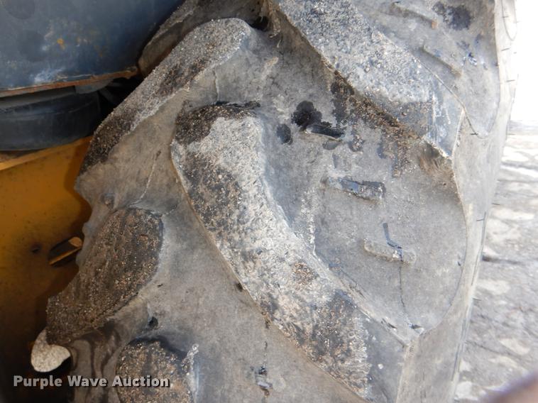 image for item DE0112 2003 John Deere 310G backhoe