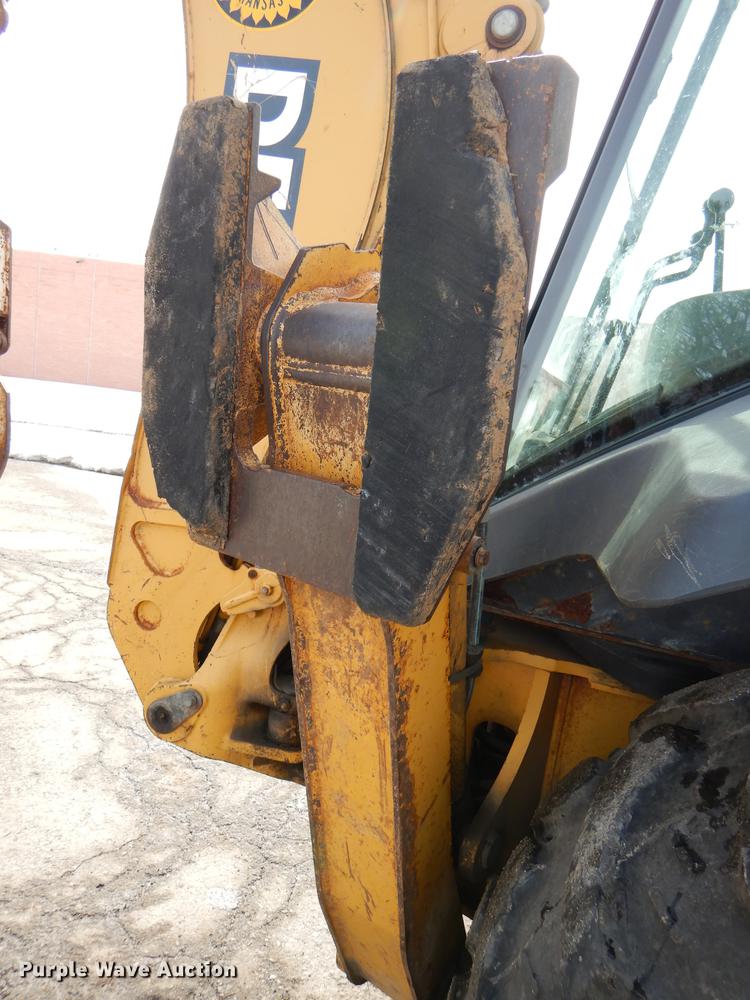 image for item DE0112 2003 John Deere 310G backhoe