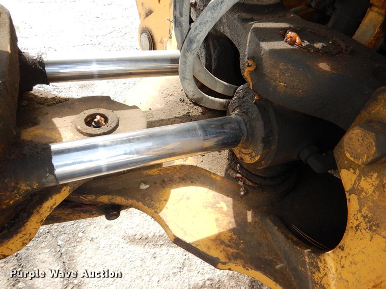 image for item DE0112 2003 John Deere 310G backhoe