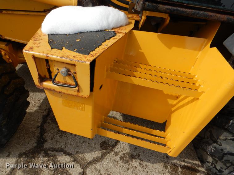 image for item DE0113 2003 John Deere 310G backhoe