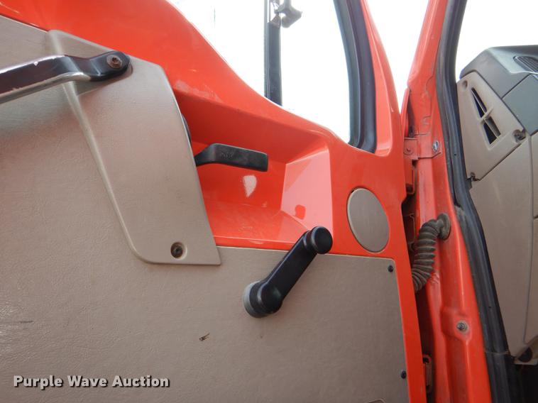 image for item DE0114 2003 Sterling LT7500 dump truck