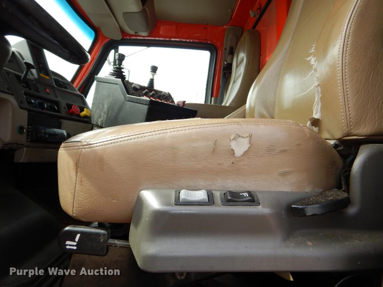 image for item DE0114 2003 Sterling LT7500 dump truck