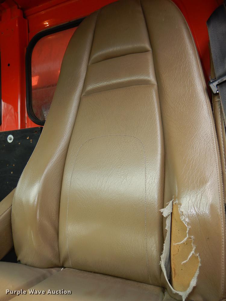 image for item DE0114 2003 Sterling LT7500 dump truck