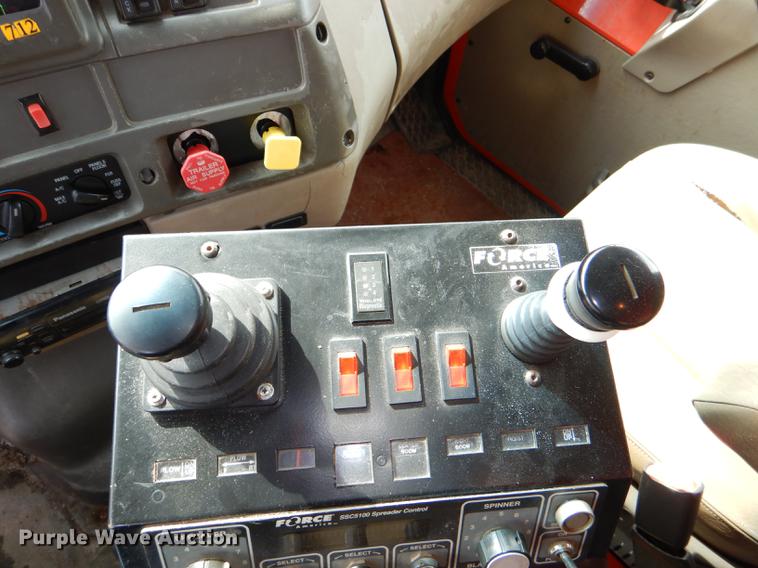 image for item DE0114 2003 Sterling LT7500 dump truck