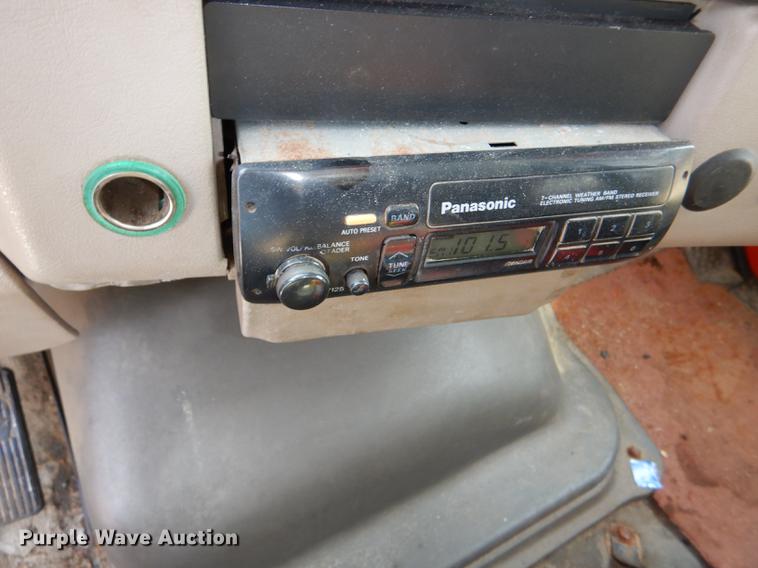 image for item DE0114 2003 Sterling LT7500 dump truck