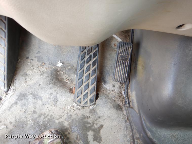 image for item DE0114 2003 Sterling LT7500 dump truck