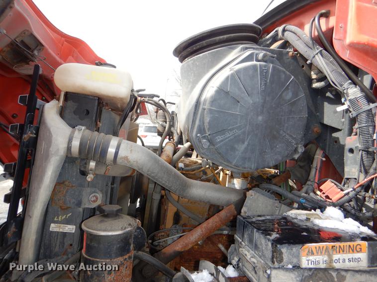 image for item DE0114 2003 Sterling LT7500 dump truck