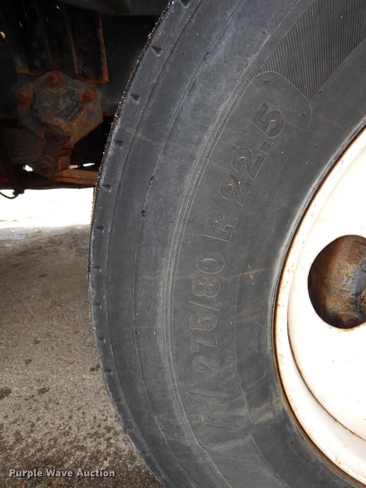 image for item DE0114 2003 Sterling LT7500 dump truck