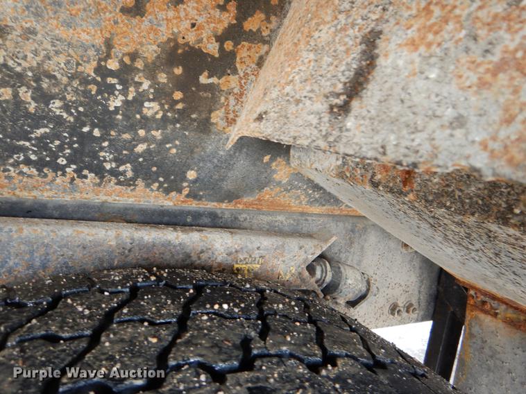 image for item DE0114 2003 Sterling LT7500 dump truck