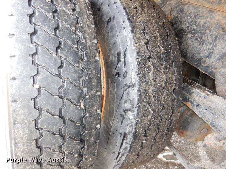 image for item DE0114 2003 Sterling LT7500 dump truck