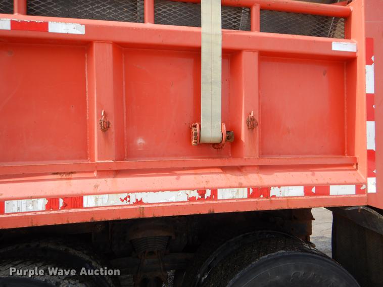 image for item DE0114 2003 Sterling LT7500 dump truck