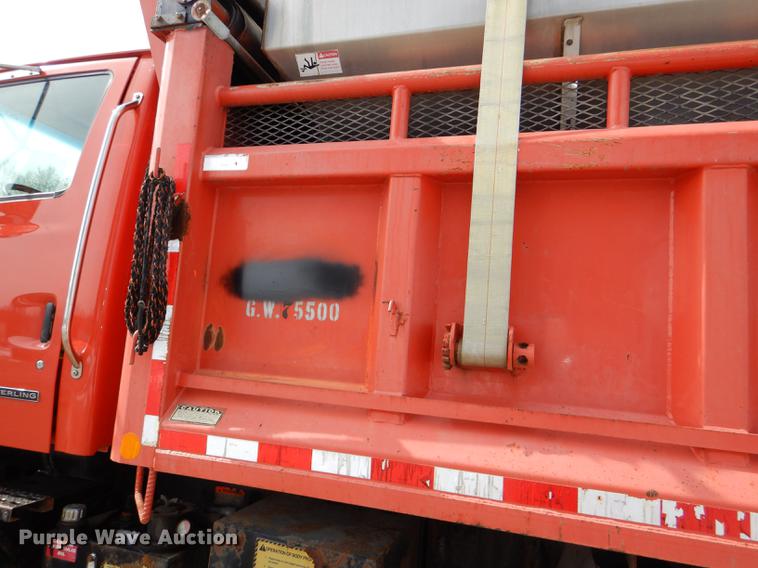 image for item DE0114 2003 Sterling LT7500 dump truck