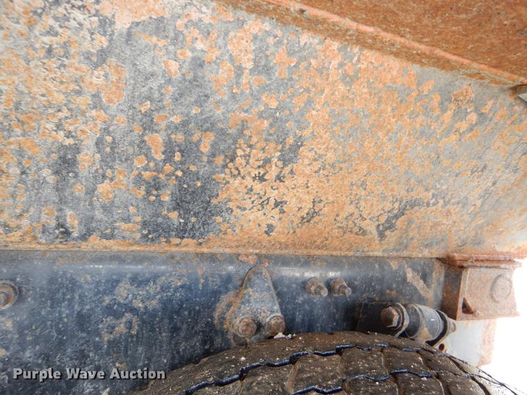 image for item DE0114 2003 Sterling LT7500 dump truck