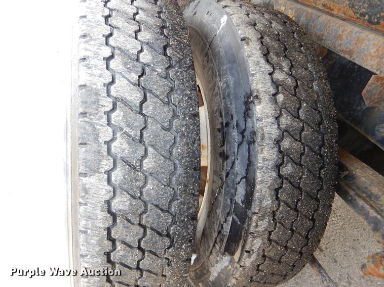 image for item DE0114 2003 Sterling LT7500 dump truck