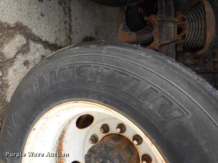 image for item DE0114 2003 Sterling LT7500 dump truck