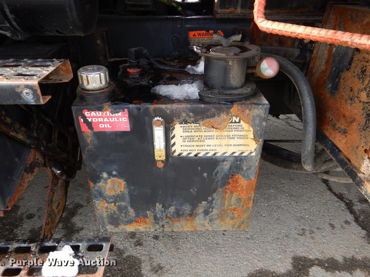 image for item DE0114 2003 Sterling LT7500 dump truck