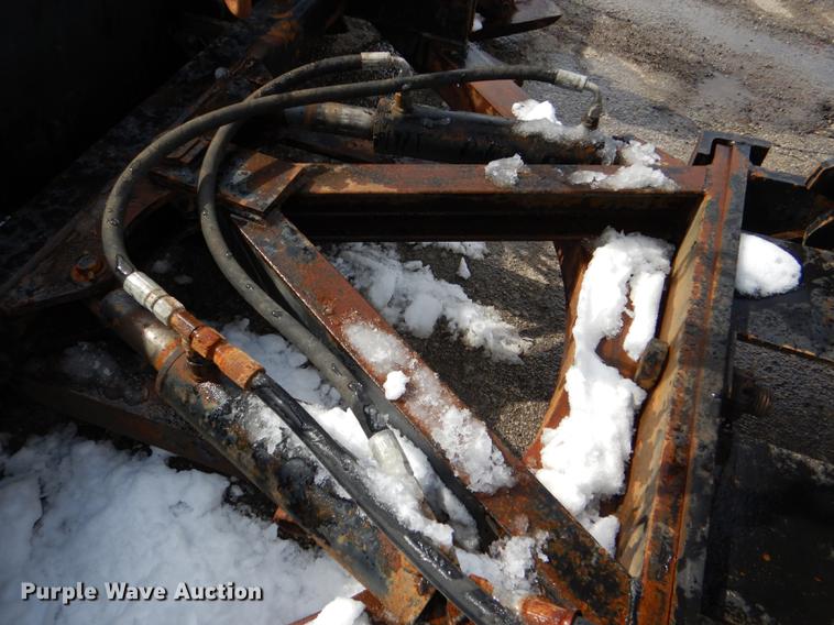 image for item DE0114 2003 Sterling LT7500 dump truck