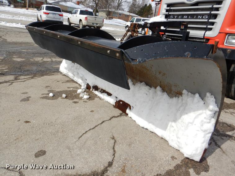 image for item DE0114 2003 Sterling LT7500 dump truck