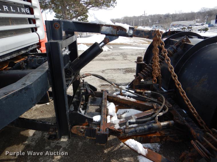 image for item DE0114 2003 Sterling LT7500 dump truck