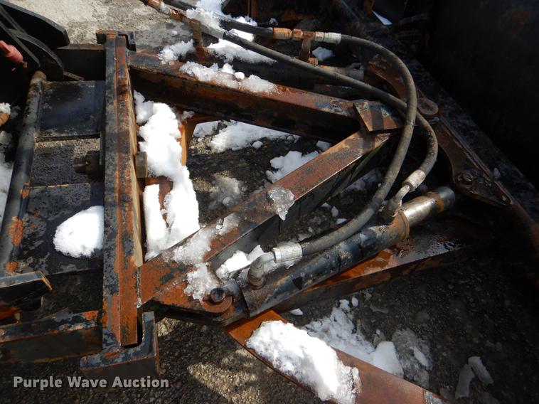 image for item DE0114 2003 Sterling LT7500 dump truck