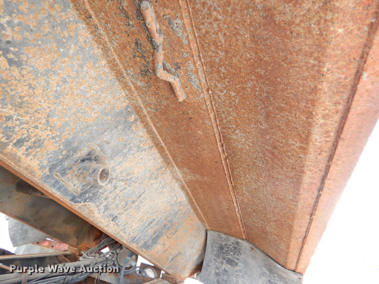 image for item DE0114 2003 Sterling LT7500 dump truck