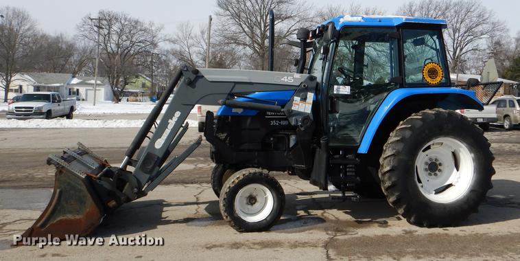 image for item DE0116 2002 New Holland TS100 tractor