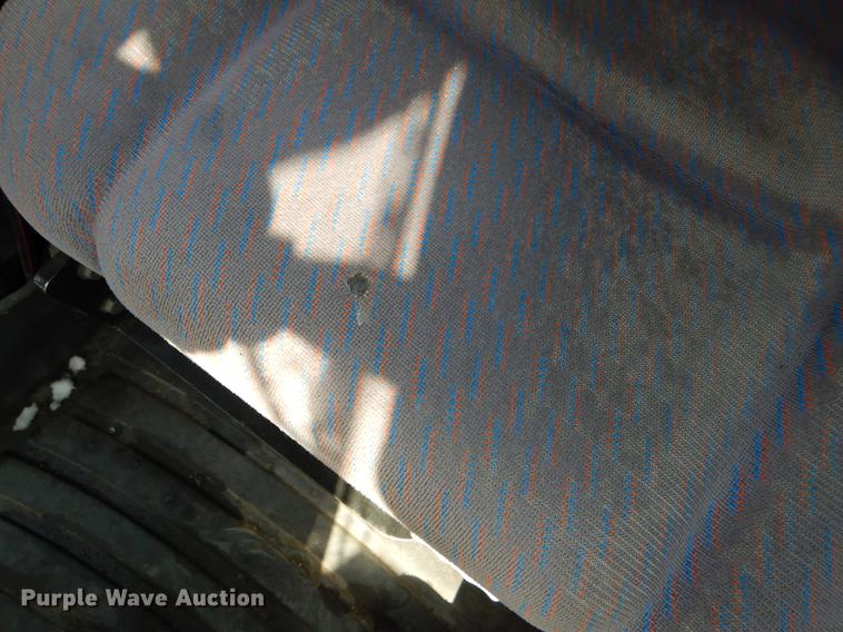 image for item DE0116 2002 New Holland TS100 tractor