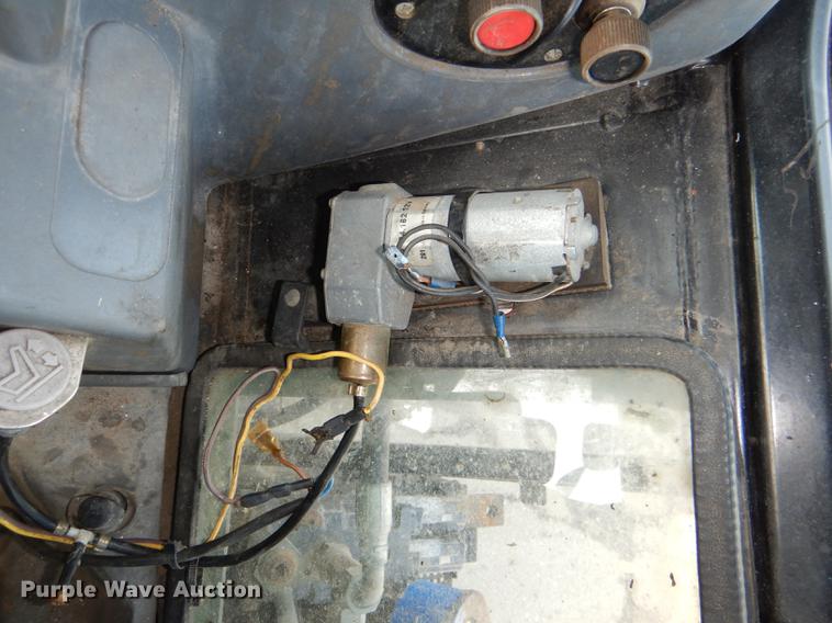 image for item DE0116 2002 New Holland TS100 tractor