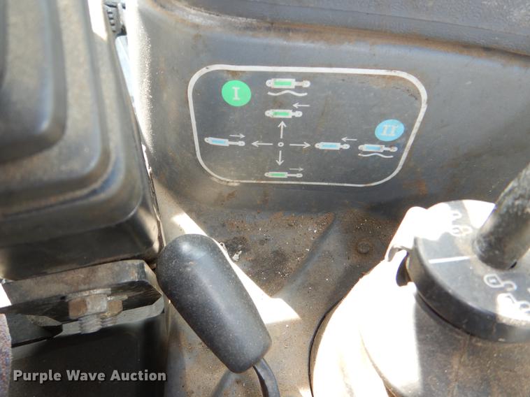 image for item DE0116 2002 New Holland TS100 tractor