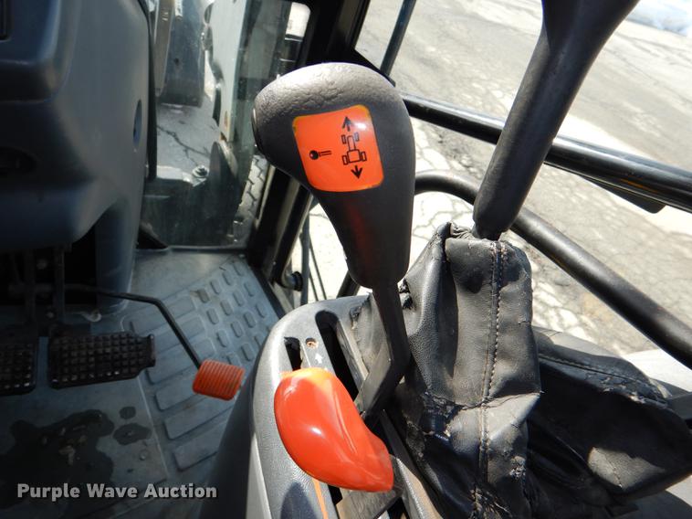 image for item DE0116 2002 New Holland TS100 tractor