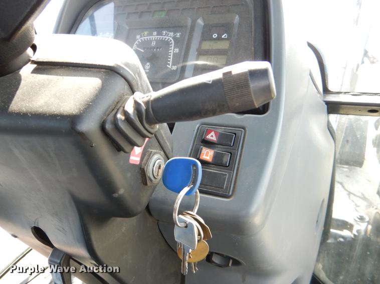 image for item DE0116 2002 New Holland TS100 tractor