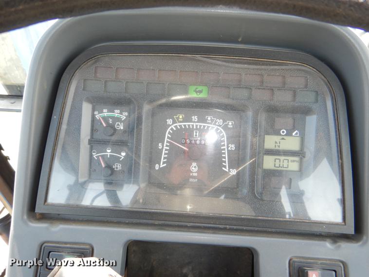 image for item DE0116 2002 New Holland TS100 tractor