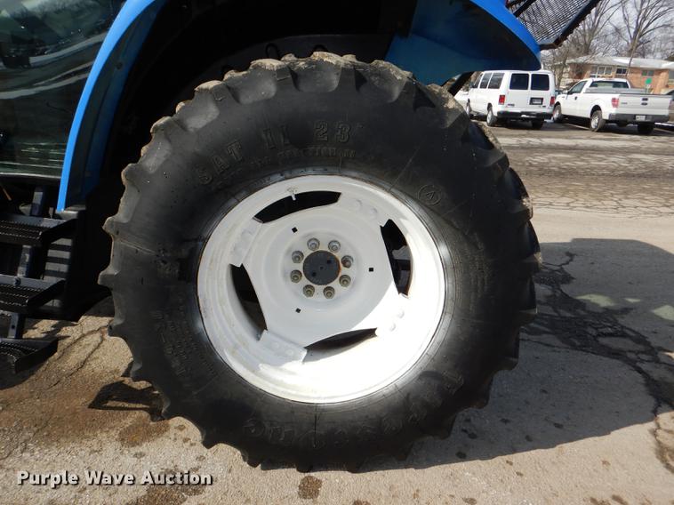 image for item DE0116 2002 New Holland TS100 tractor