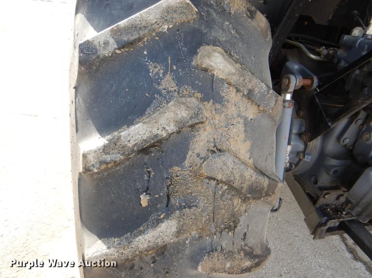 image for item DE0116 2002 New Holland TS100 tractor